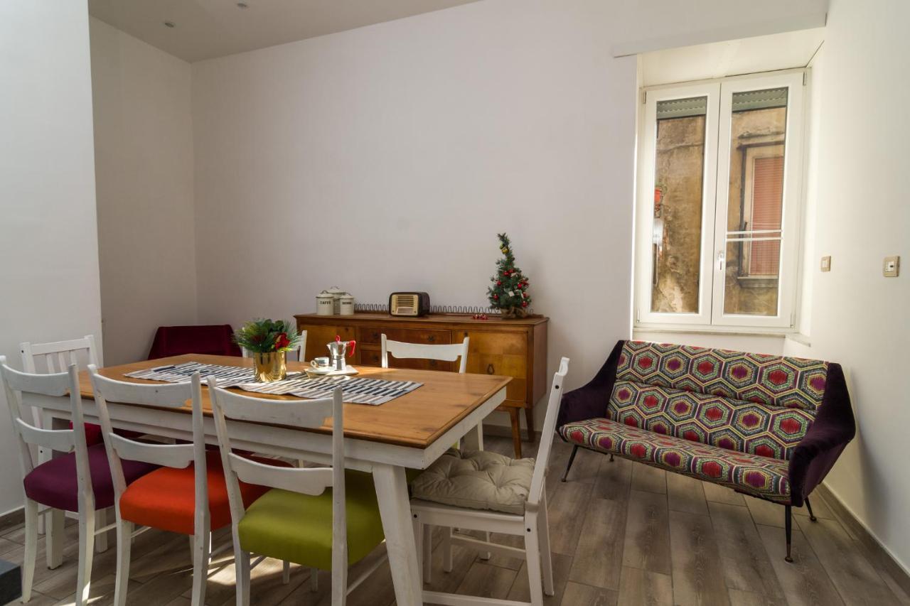 Couette-café Giù Al Centro 2*